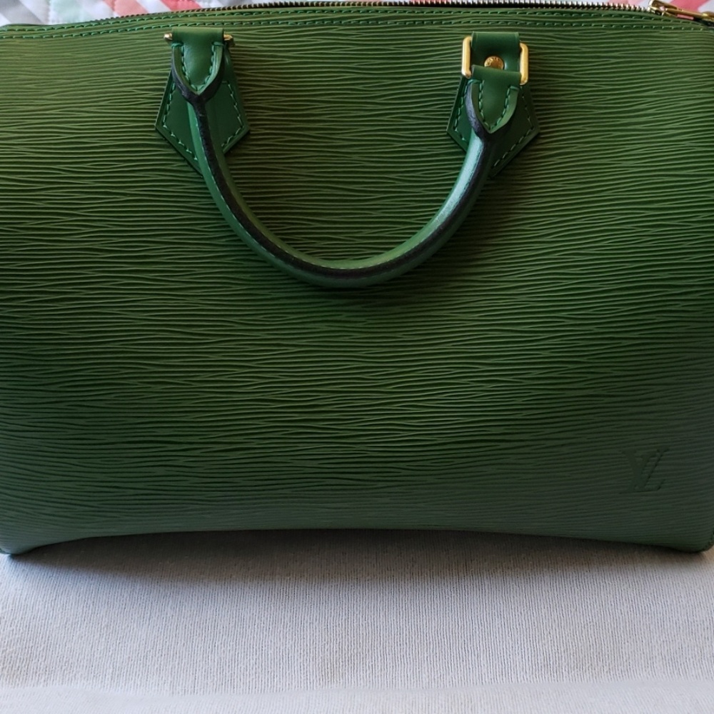 Louis Vuitton Epi Speedy